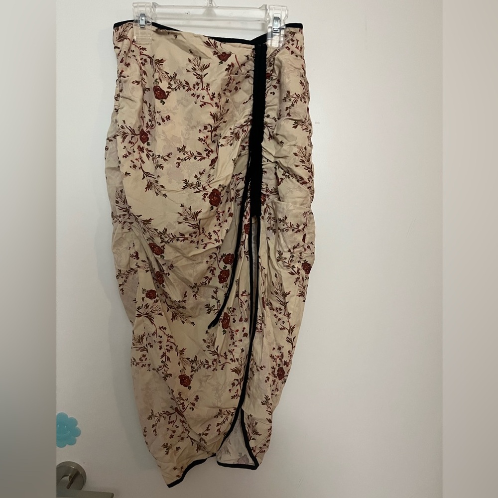 Lovers + Friends Floral Ruched Skirt (Size: S)